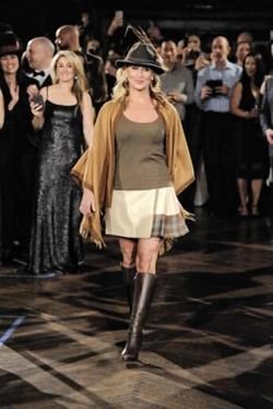 New York Housewives star Sonja Morgan rocked the catwalk in Siobhan's Weather Fraser kilt. Picture: Getty Images