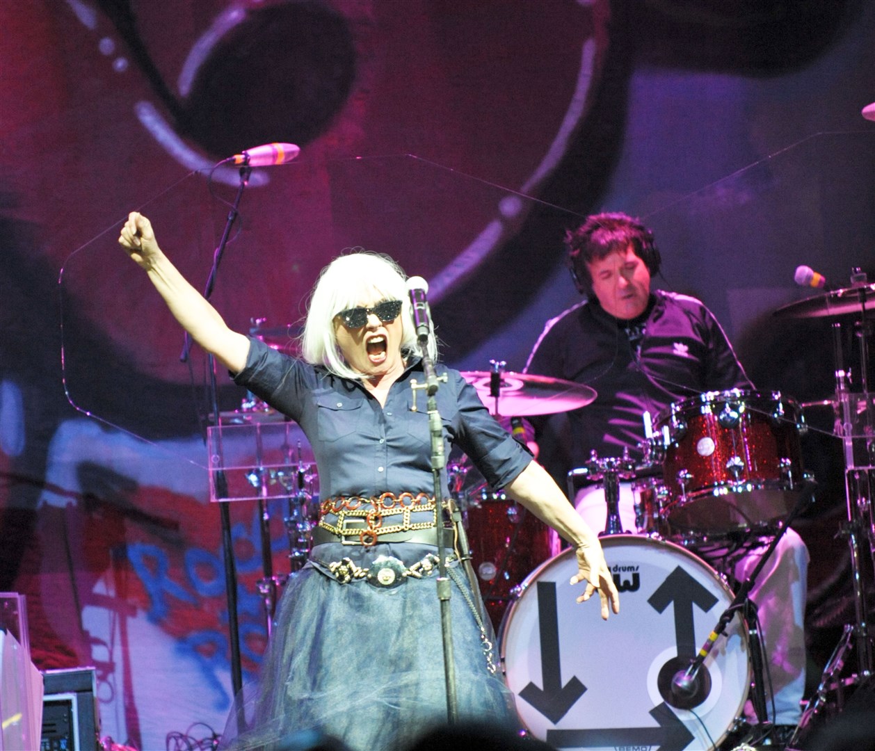 Clem Burke on stage with Debbie Harry (Alamy/PA)