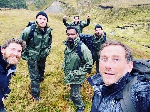 Jamie Redknapp, Freddie Flintoff and Romesh Ranganathan are joined by former panel member Jack Whitehall as they begin their odyssey to reach London from Urquhart Castle on the shores of Loch Ness.