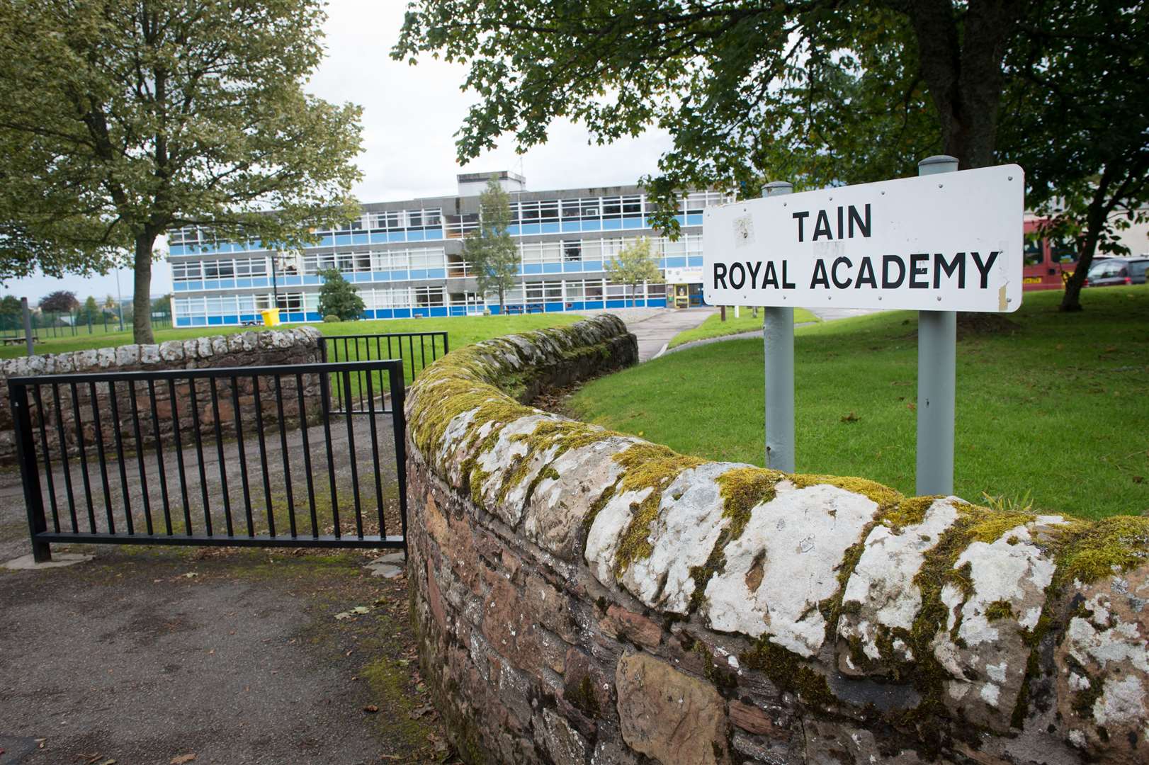 Tain Royal Academy will remain closed today.Picture: Callum Mackay.