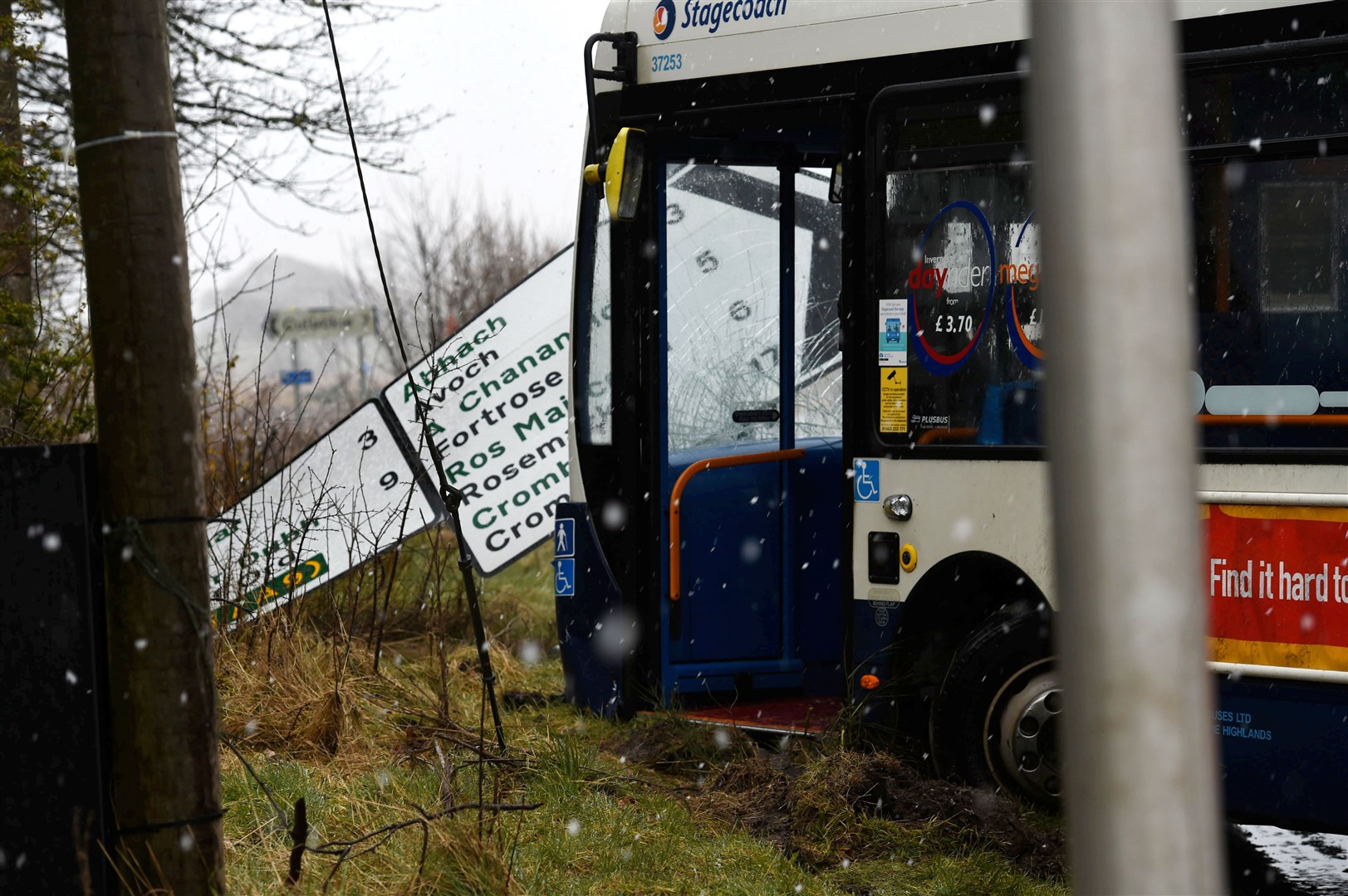 RTA - Bus and Asda delivery van collided at the junction on B9161 and the A832.