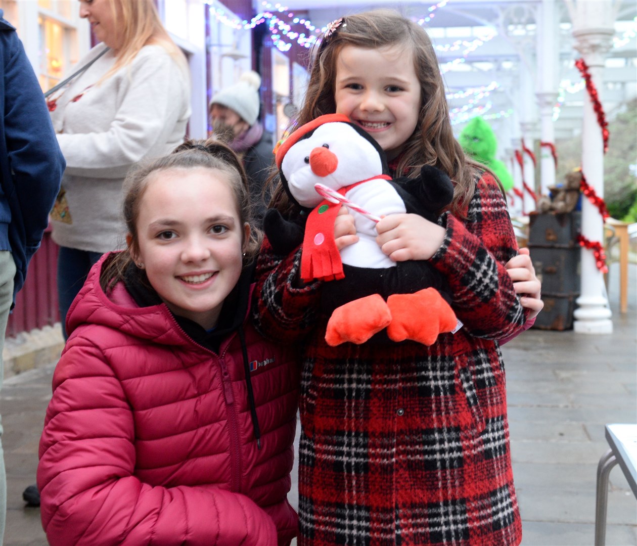 Strathpeffer Christmas carnival at Old Railway Station.Lucy MacLean and Maya Sutherland.Picture Gary Anthony.