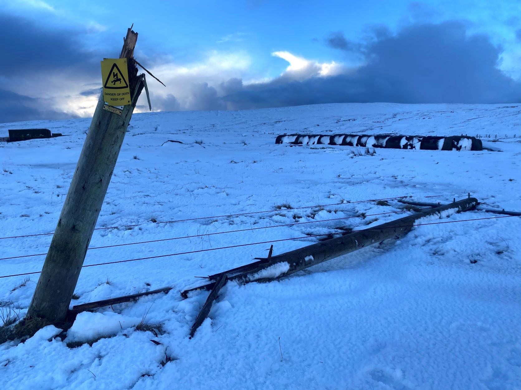 Heavy snow damaged poles (SSEN Distribution/PA)