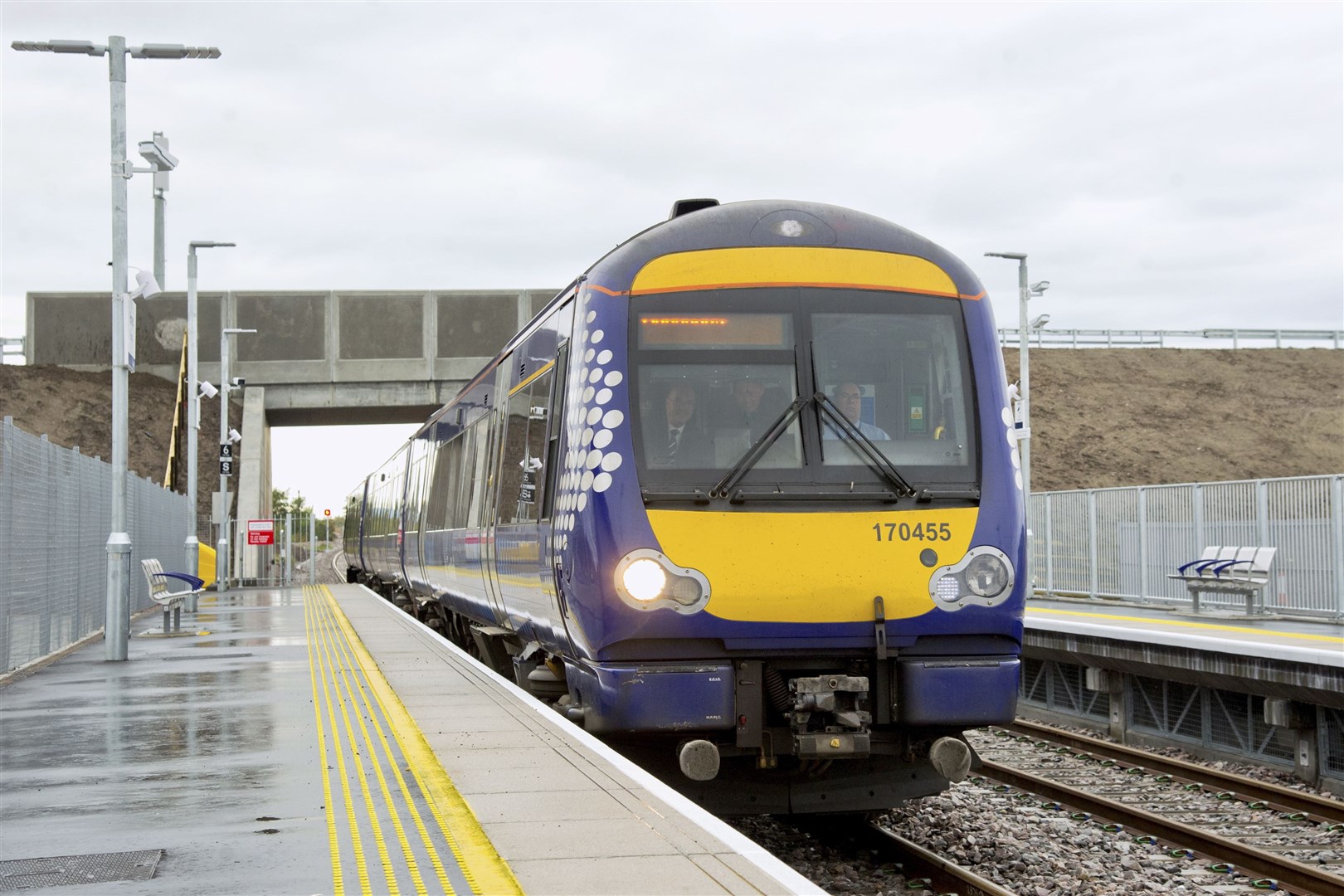 A Scotrail train at Forres Railway Station. Picture: Daniel Forsyth.