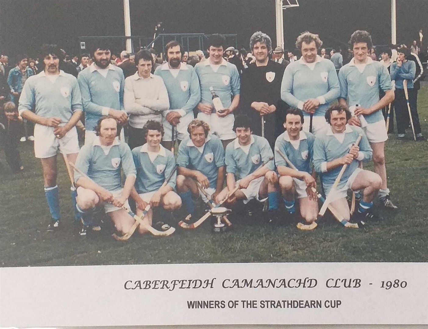 'Tumba' MacDonald (back row, far right) with Caberfeidh after winning the 1980 Strathdearn Cup