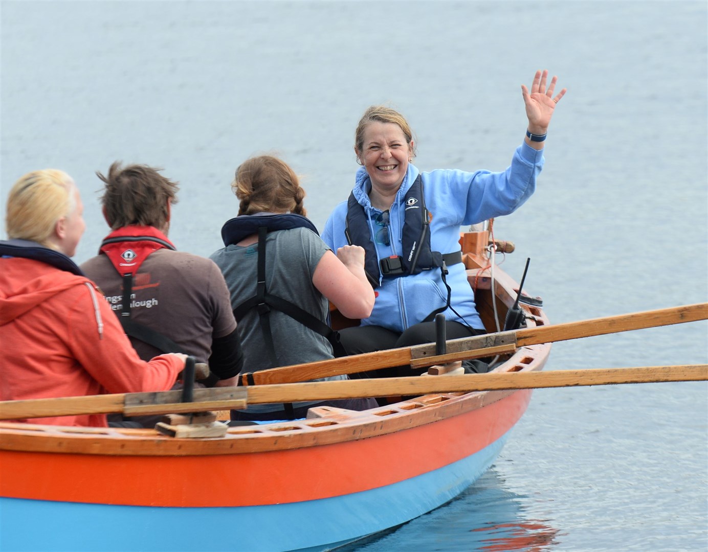 Hazel Inglis,cox on the Strathpeffer skiff, waves to get first leg under way. Picture Gary Anthony