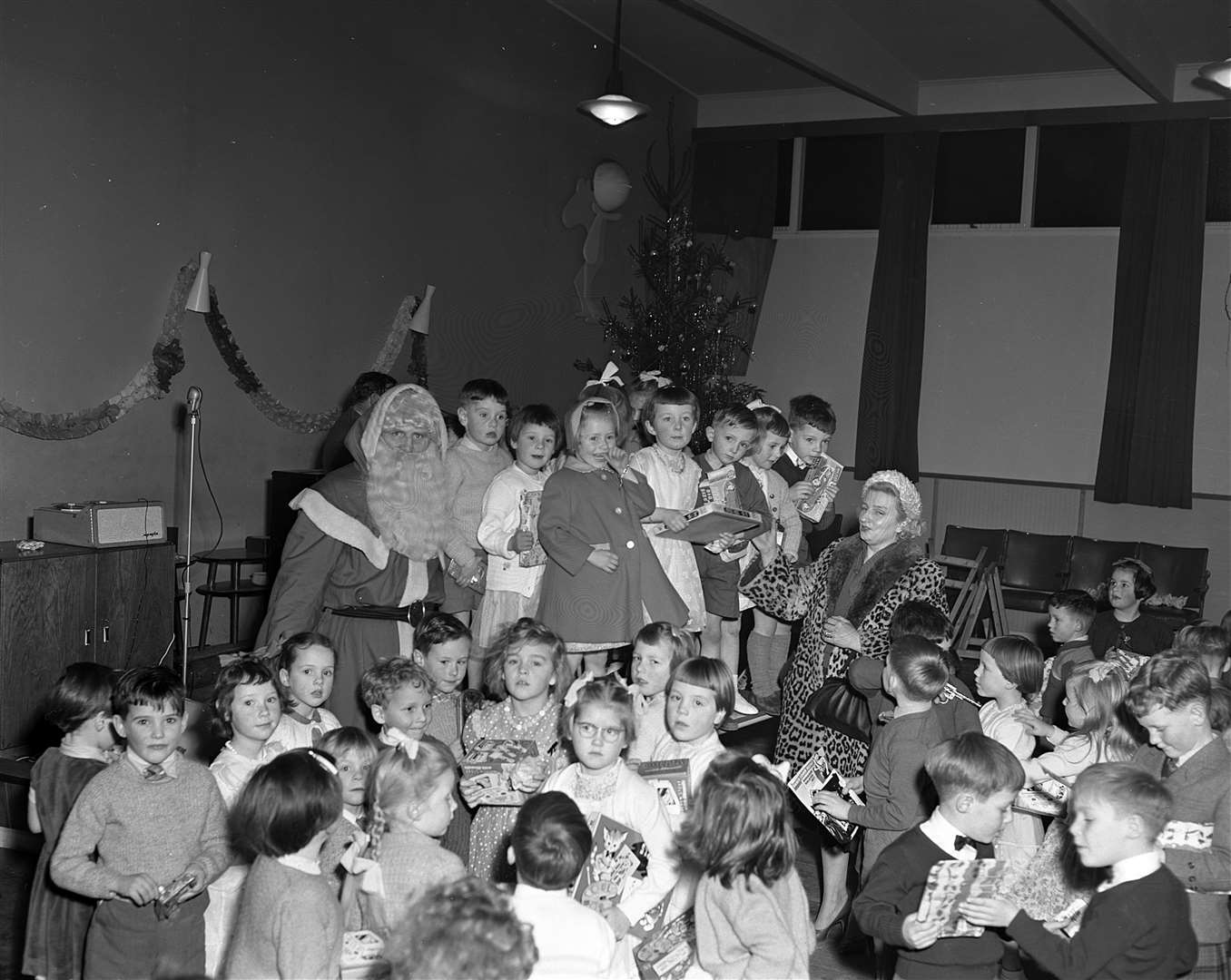 Meeting Santa at the 1958 Viewfirth children's Christmas party. Picture: NDA