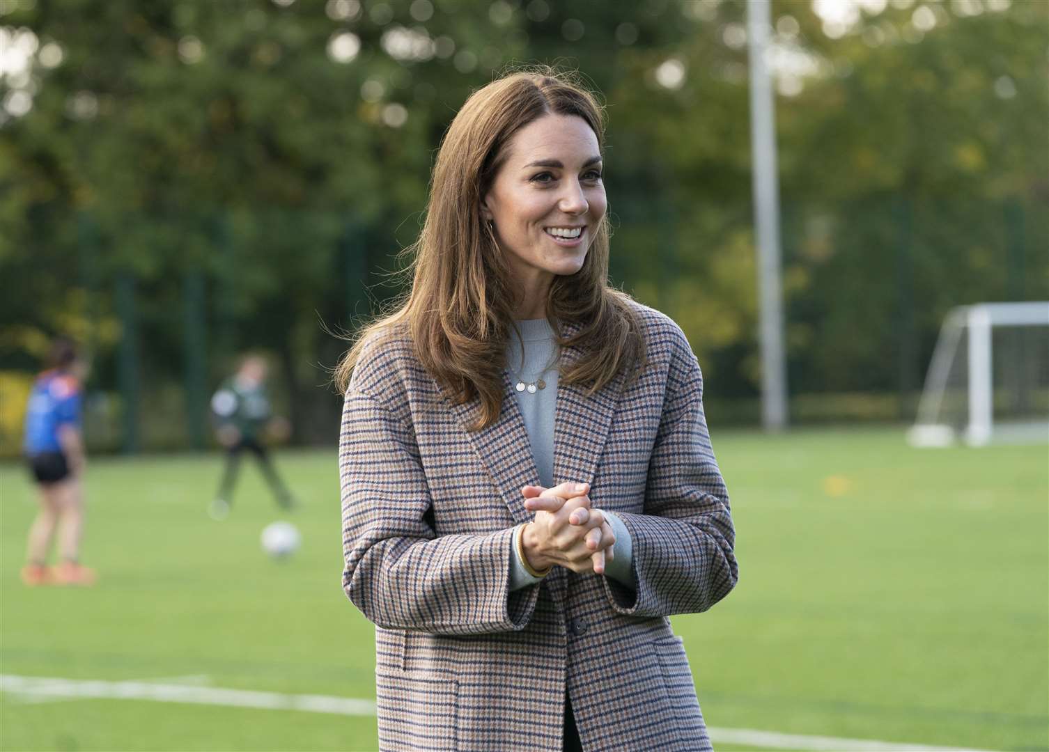 Kate watched the female football players and chatted to students (Arthur Edwards/The Sun/PA)