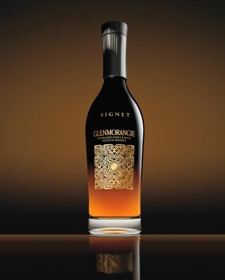 The company says the sculpture mirrors its award-winnng single malt Glenmorangie Signet - harnessing nature to create a work of art.