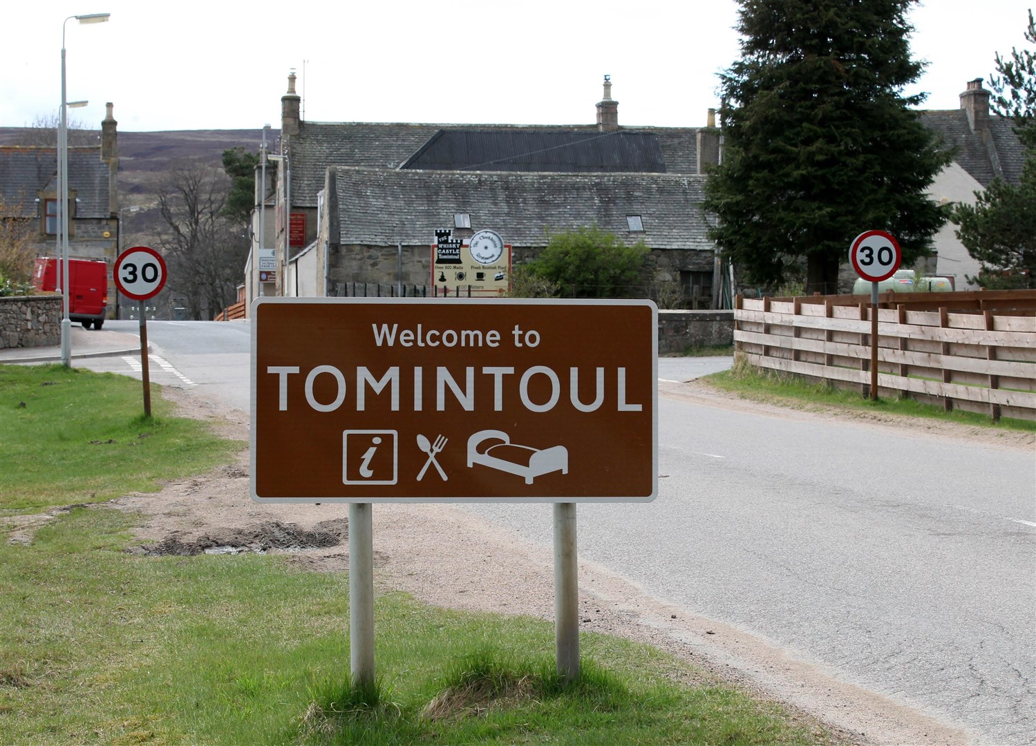 The King will visit Tomintoul (Andrew Milligan/PA)