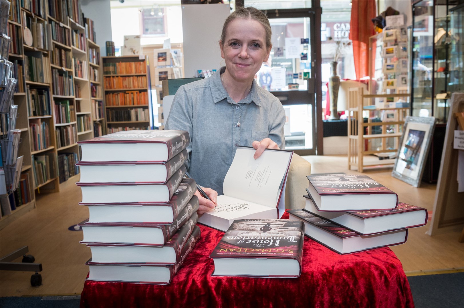 Writer Shona MacLean in Picaresque Books in Dingwall,to sign 20 copies of her new book. Picture: Callum Mackay