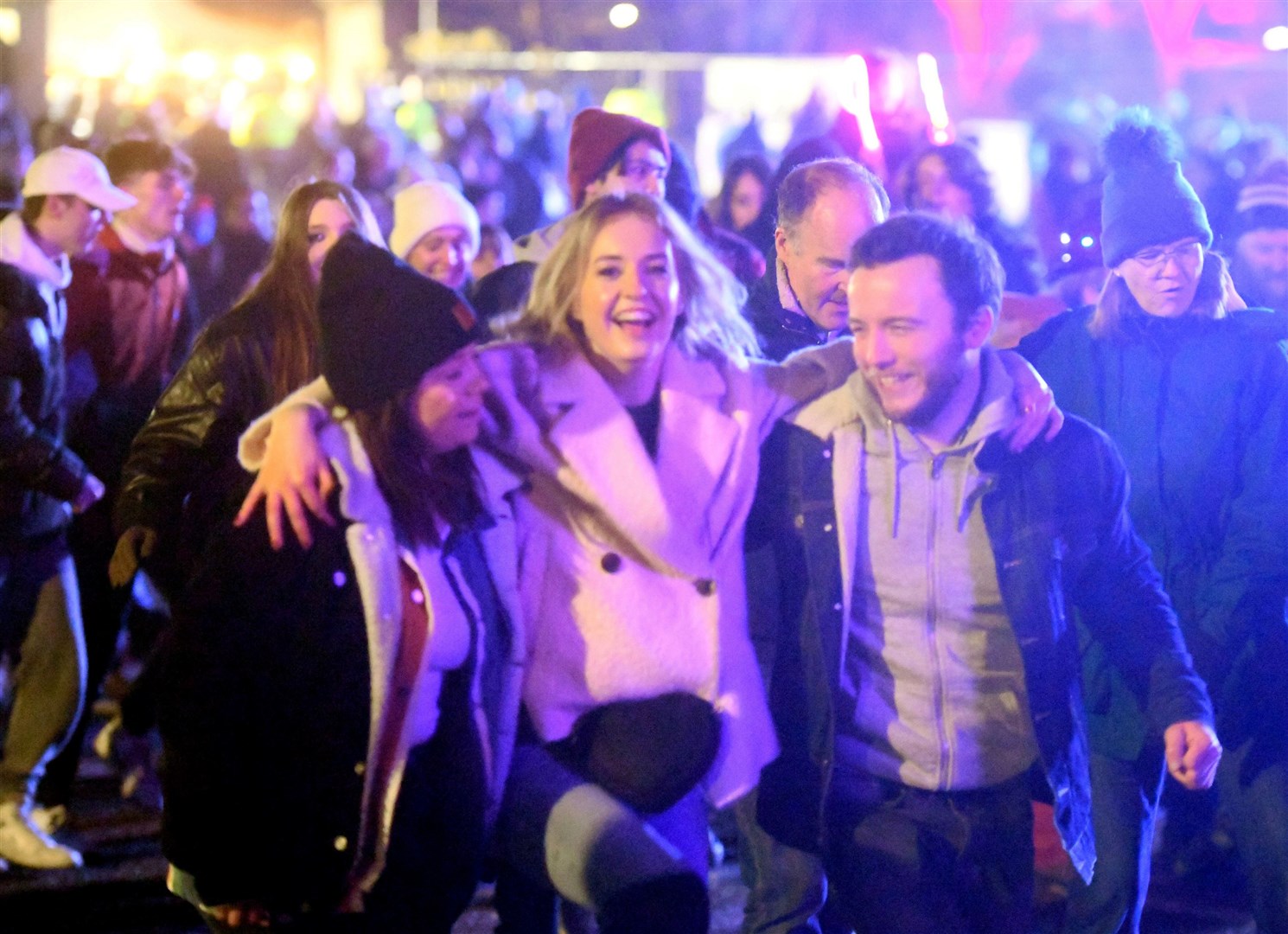 Thousands of people took part in the world's biggest ceilidh.