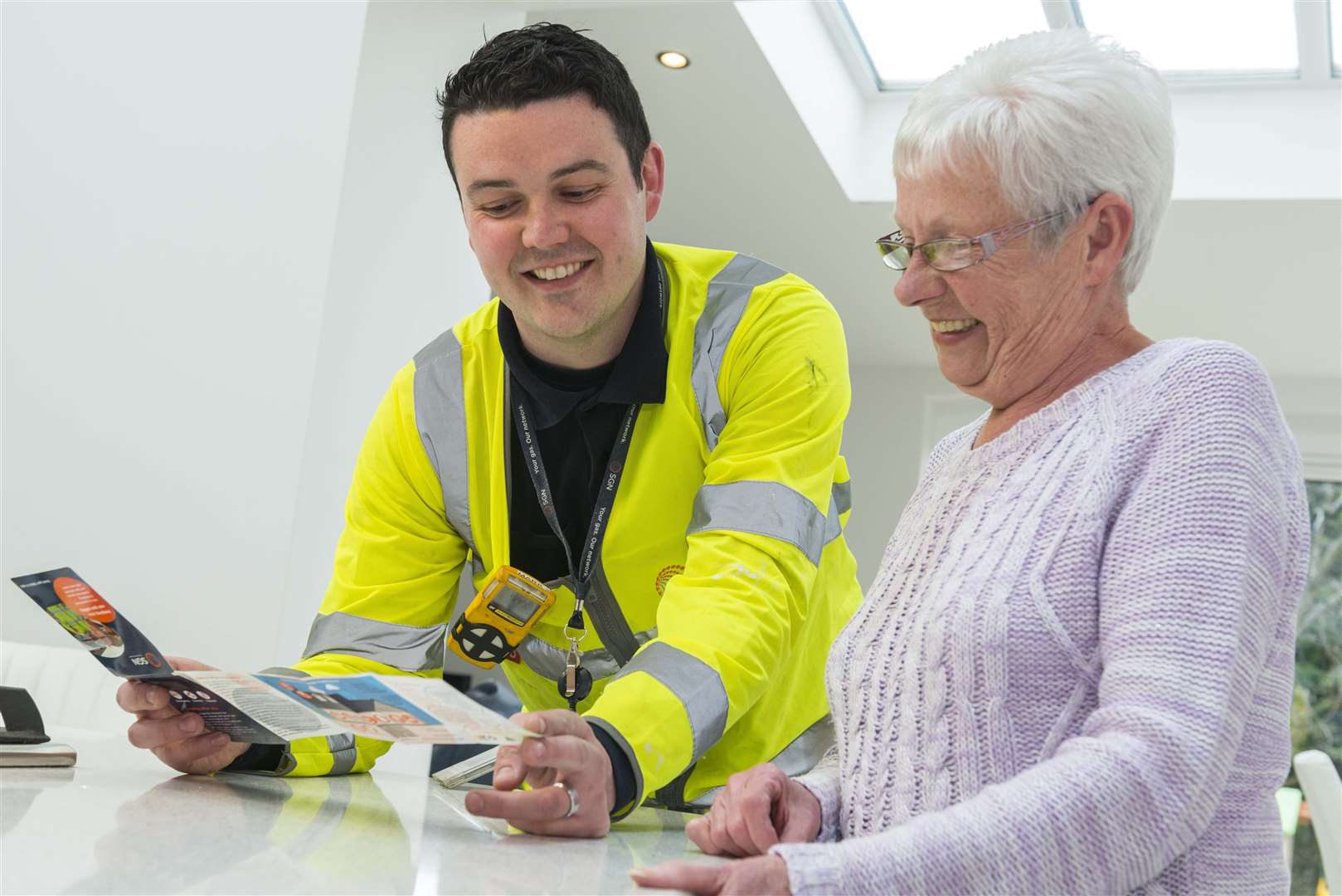 Age Scotland and SGN have teamed up to offer an energy support service for older people.