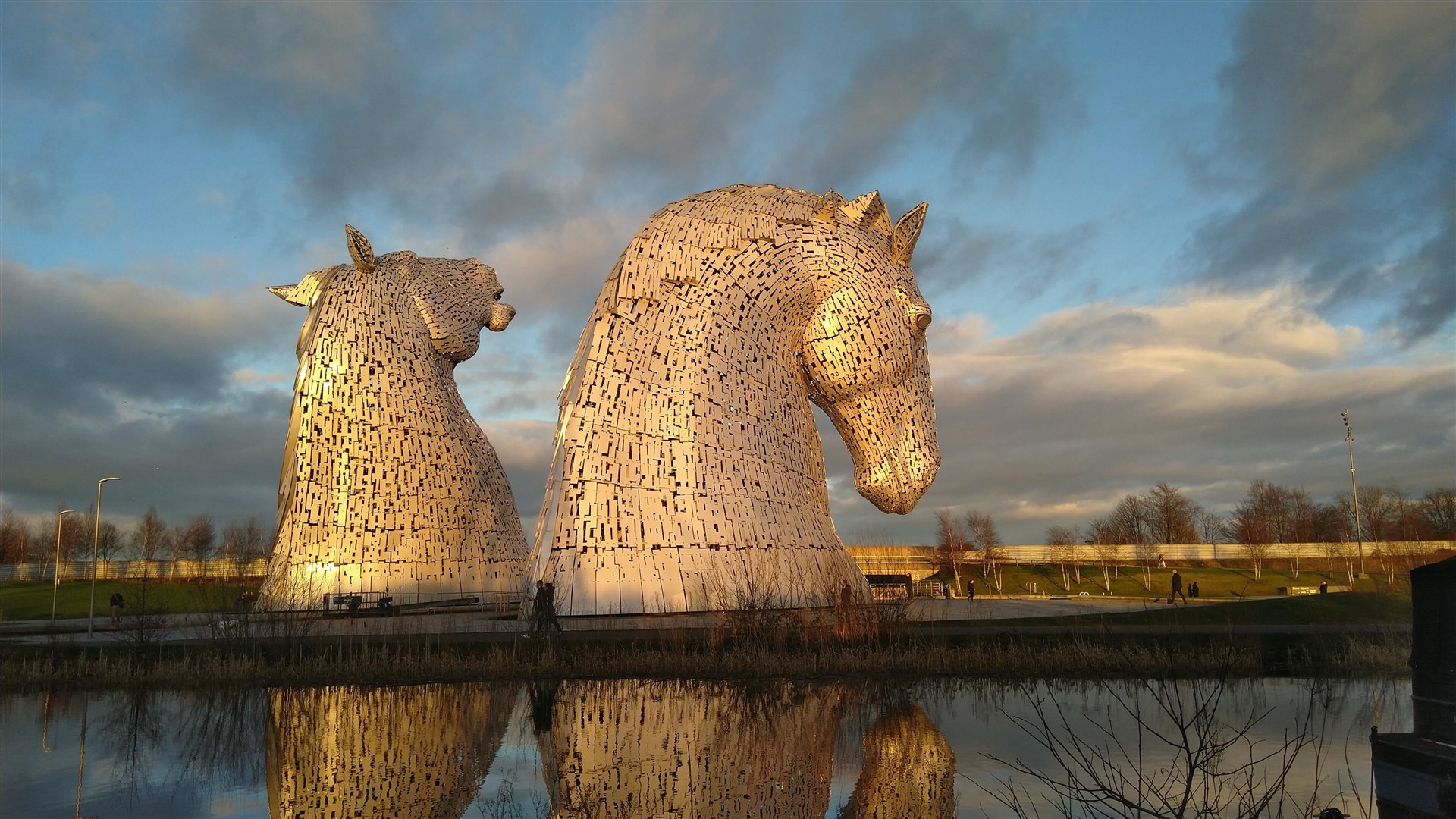 The Kelpies never fail to soothe the soul. .