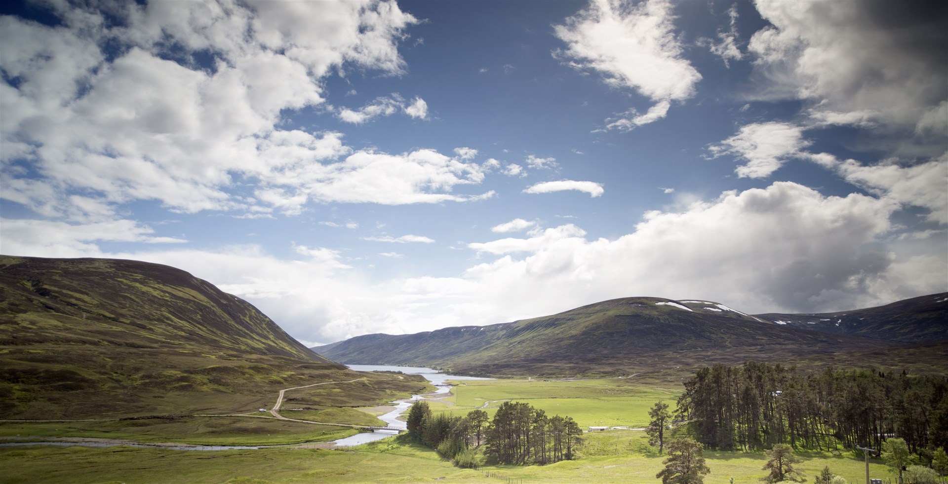 Travellers on the Royal Scotsman trips to the region are able to enjoy stunning views of lochs and mountains.