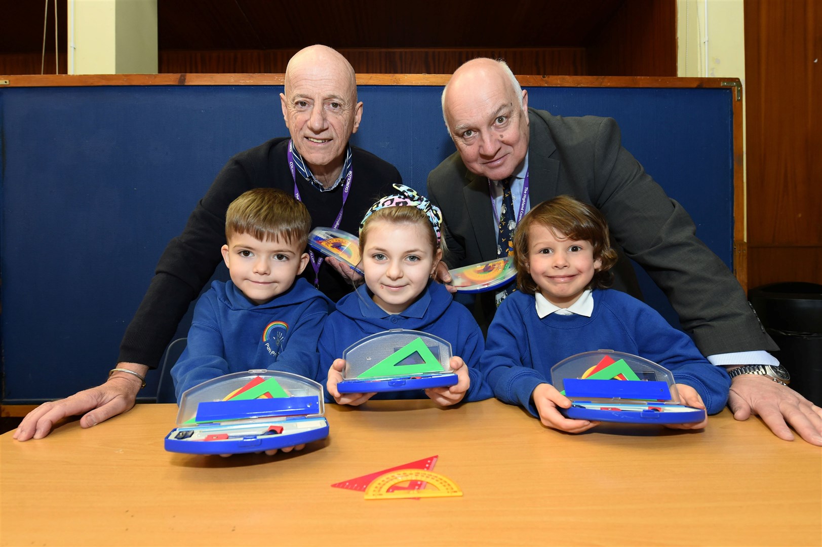 Councillors John Finlayson and Bill Lobban with Max Campbell, Oliwia Maczynska and Archie Noble from Park Primary. Picture: Callum Mackay