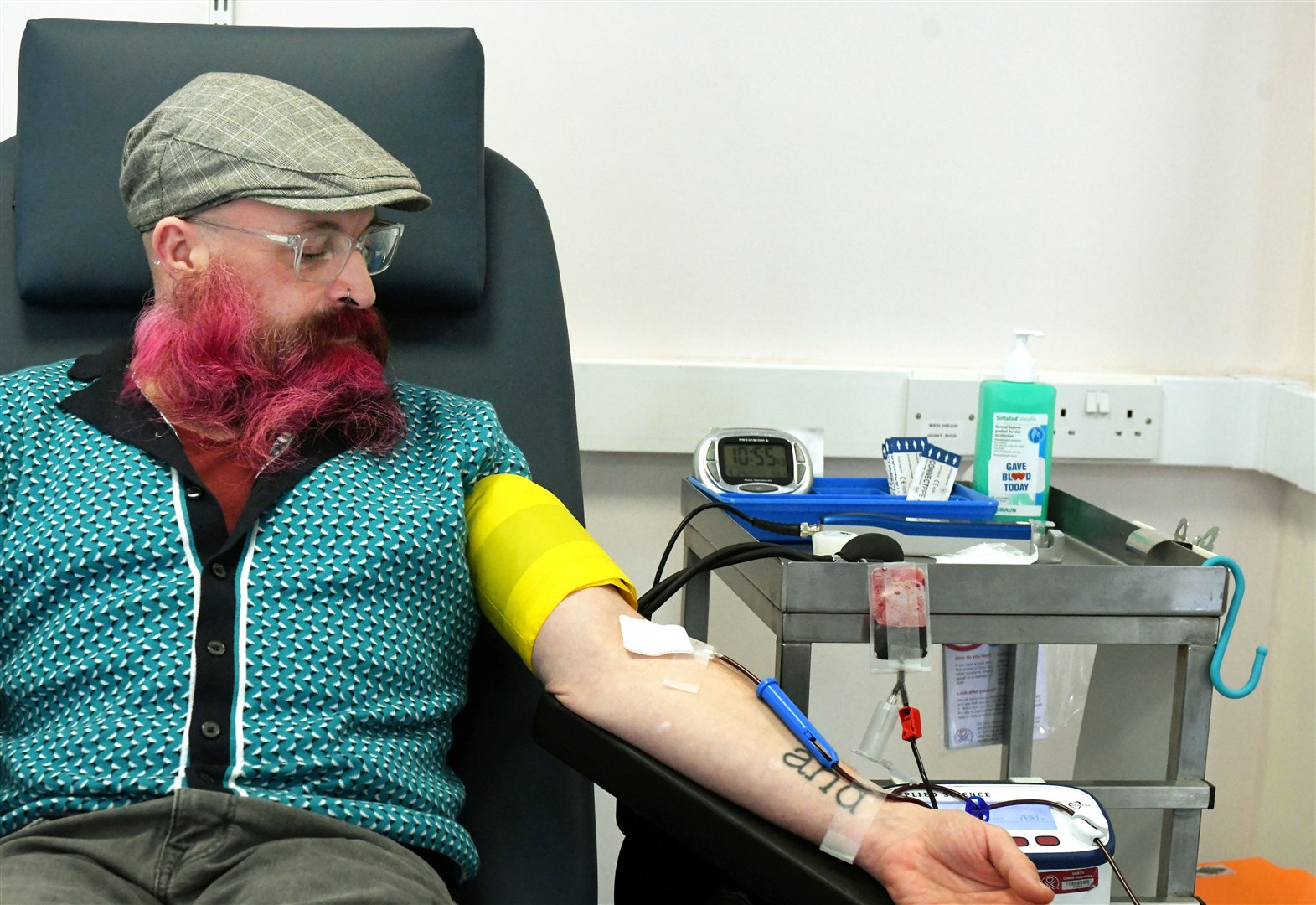 Kevin Douglas giving blood. Picture: James Mackenzie.