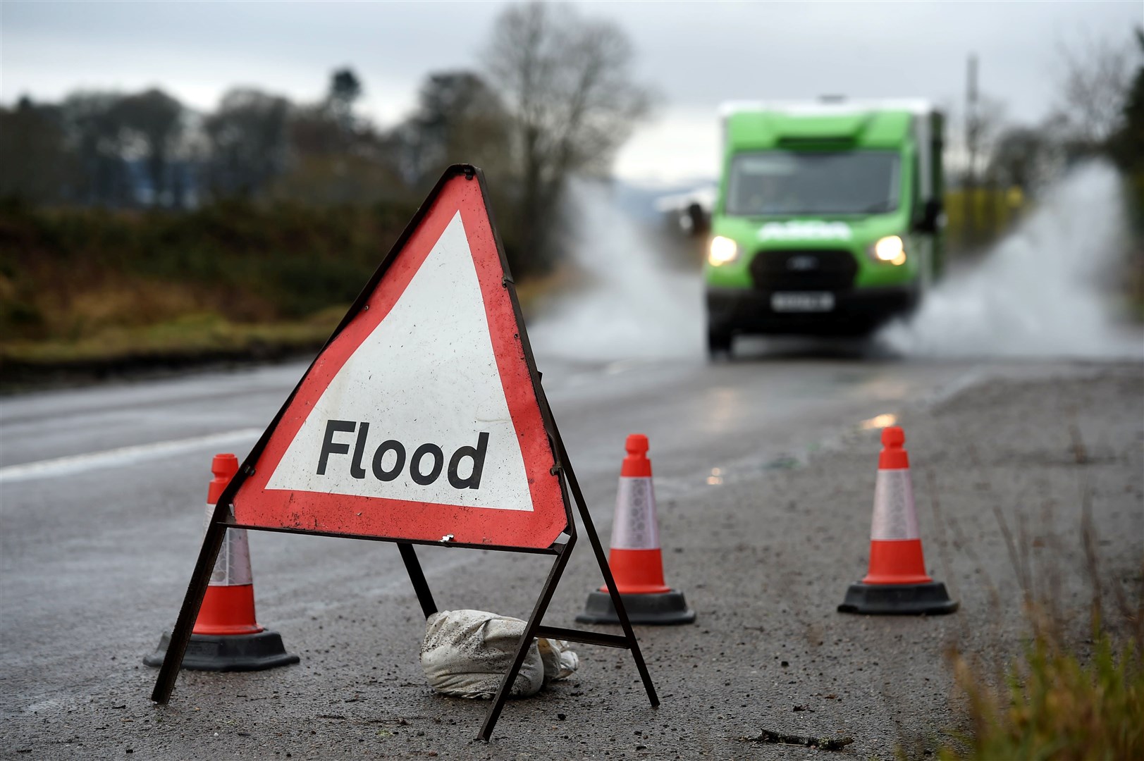 Flooding on A832 Tore to Muir of Ord road