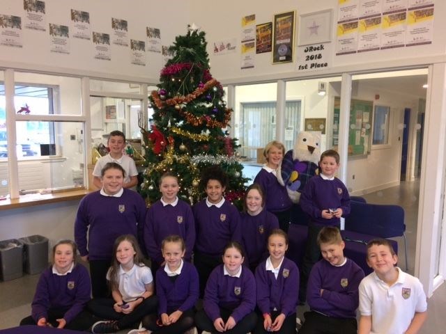 Ben Wyvis Primary Christmas tree switch-on.