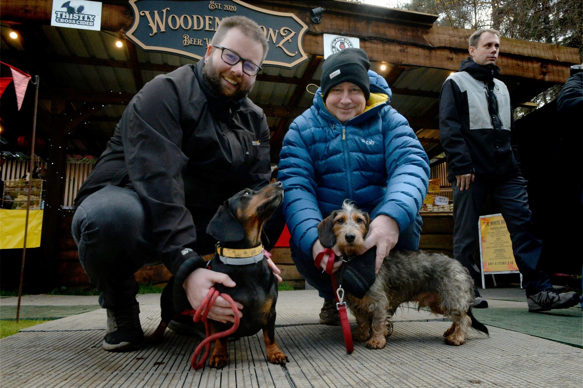 Wildwoodz Christmas Market 3 December 2021: Barry Baldwin and Kevin Gabbitas with Dotty and Walter. Picture: James Mackenzie.