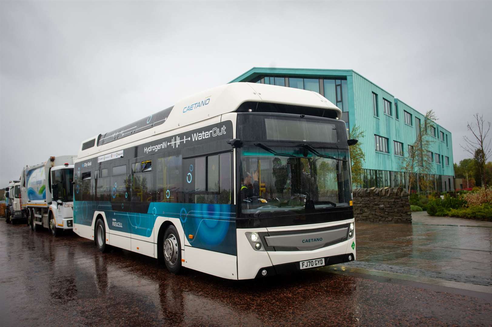 Low carbon day, Showcasing Low Carbon Transport Options in the Highlands and Islands, UHI, Inverness...A H2.City Gold - the hydrogen fuel cell bus for your city... Picture: Callum Mackay..
