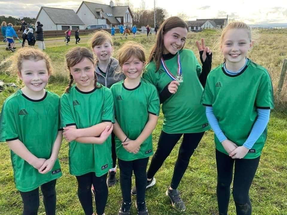 The girls' Knockbreck Primary cross country team