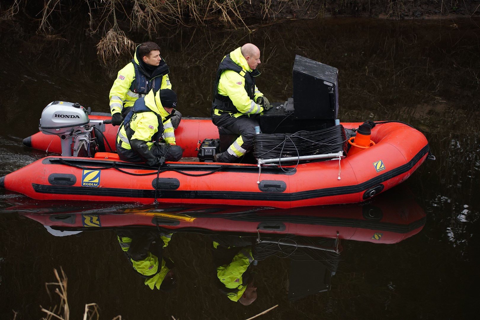 Workers from a private underwater search and recovery company use sonar to search for Nicola Bulley (PA)