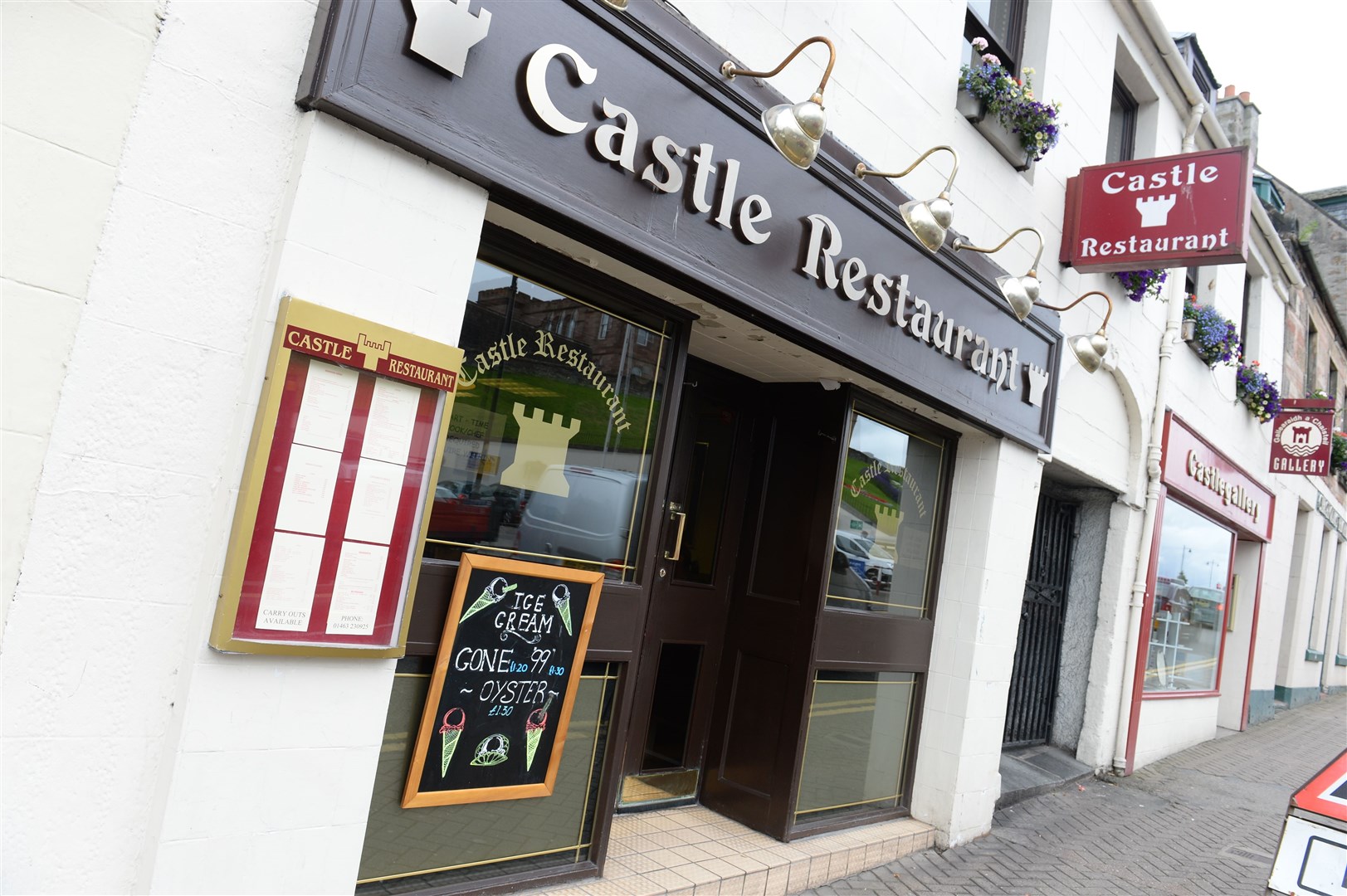 Castle Restaurant Picture: Alison White. Image No.