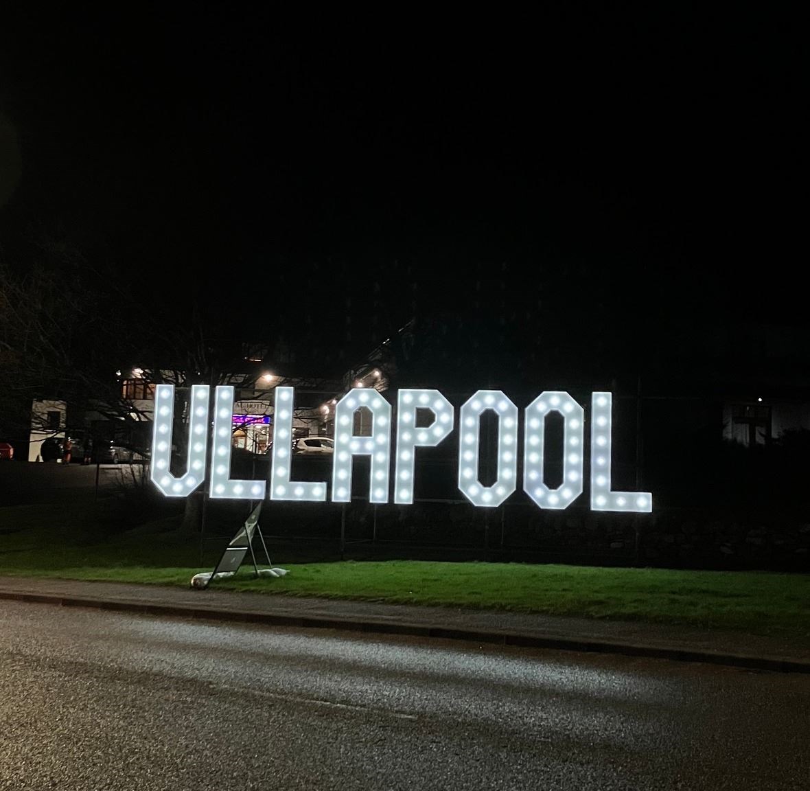 Hollywood-style Ullapool sign.