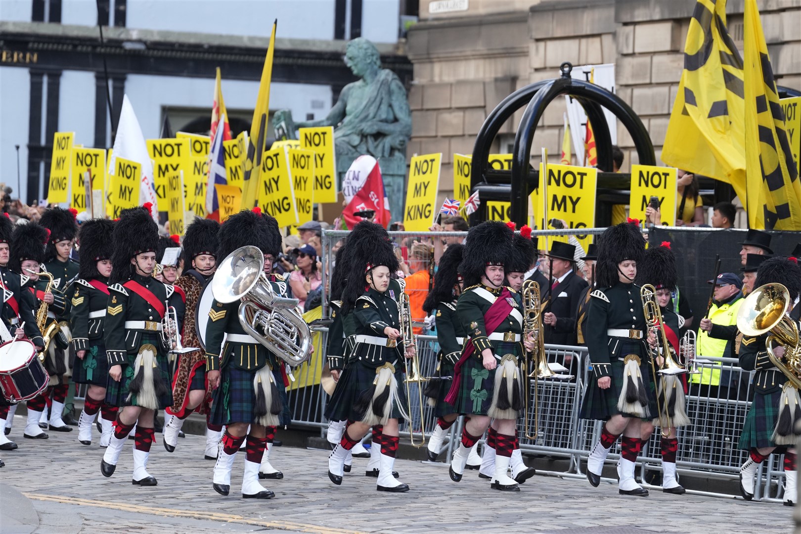 Anti-monarchy protesters also gathered on the Royal Mile (PA)