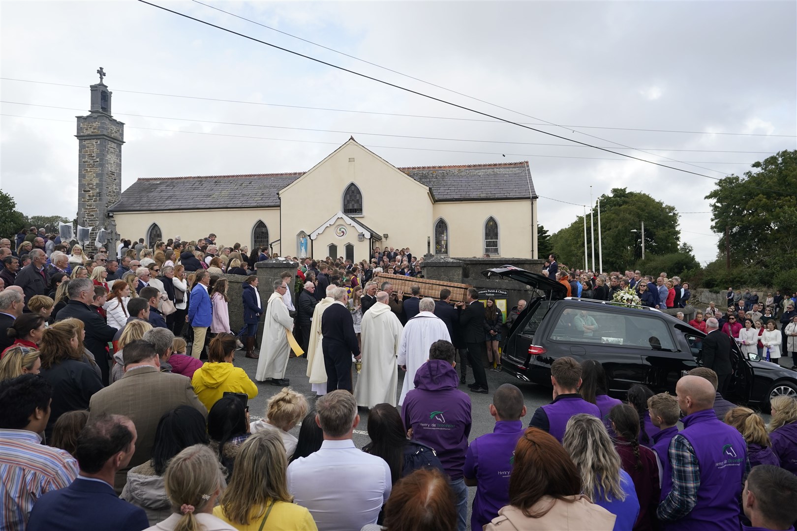 Hundreds of people attended the service (Niall Carson)