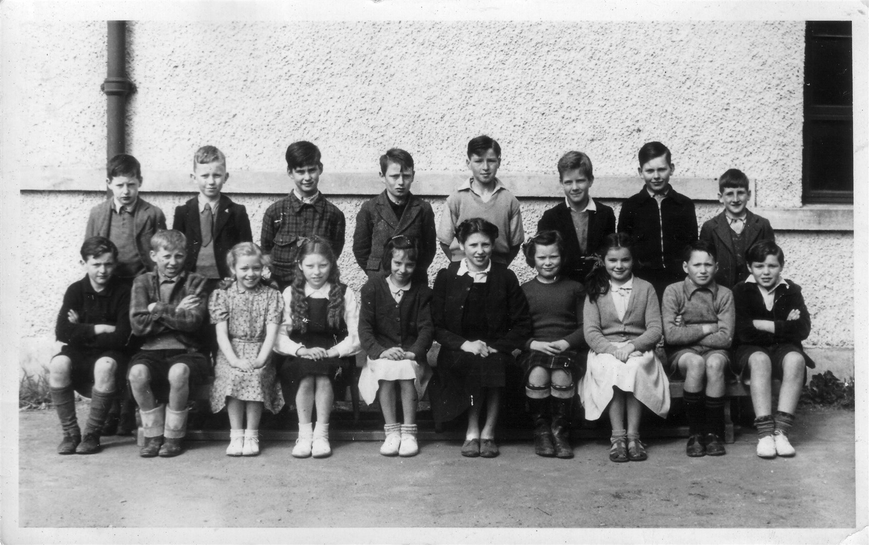 Primary Pupils Room 7, 2B and 3B. Late 1940s. Picture courtesy of Dingwall Museum
