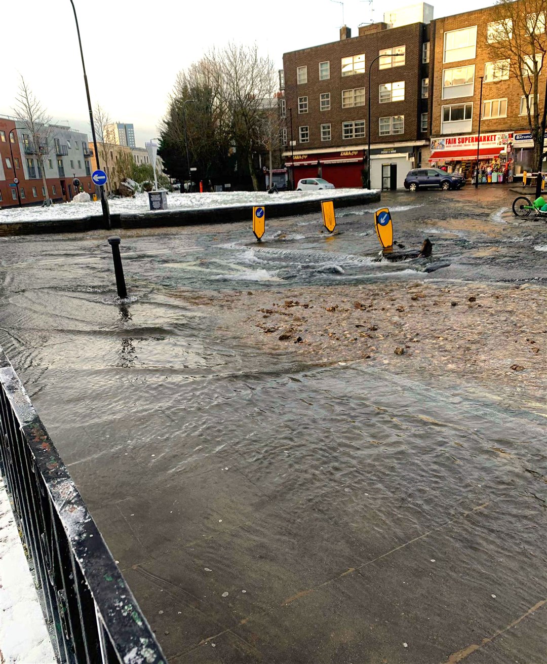 One resident described her street like ‘the River Thames’ (@co_dolcy/Twitter)