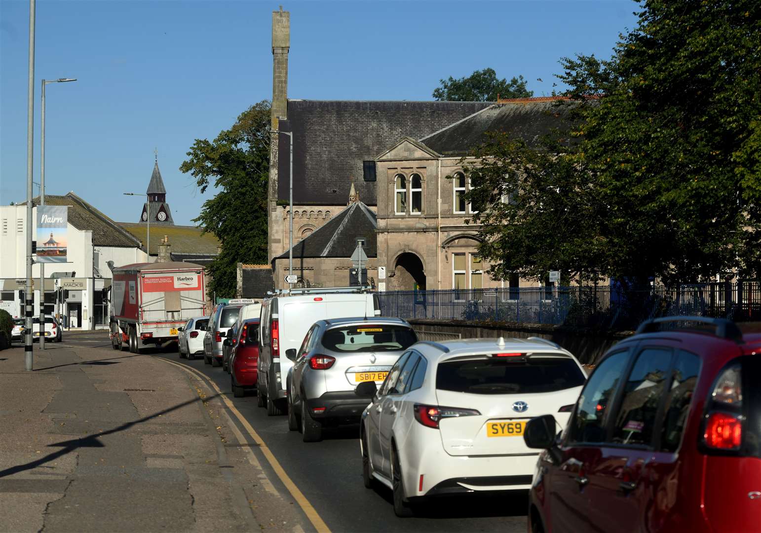 The speed limit is said to be causing traffic problems in Nairn.