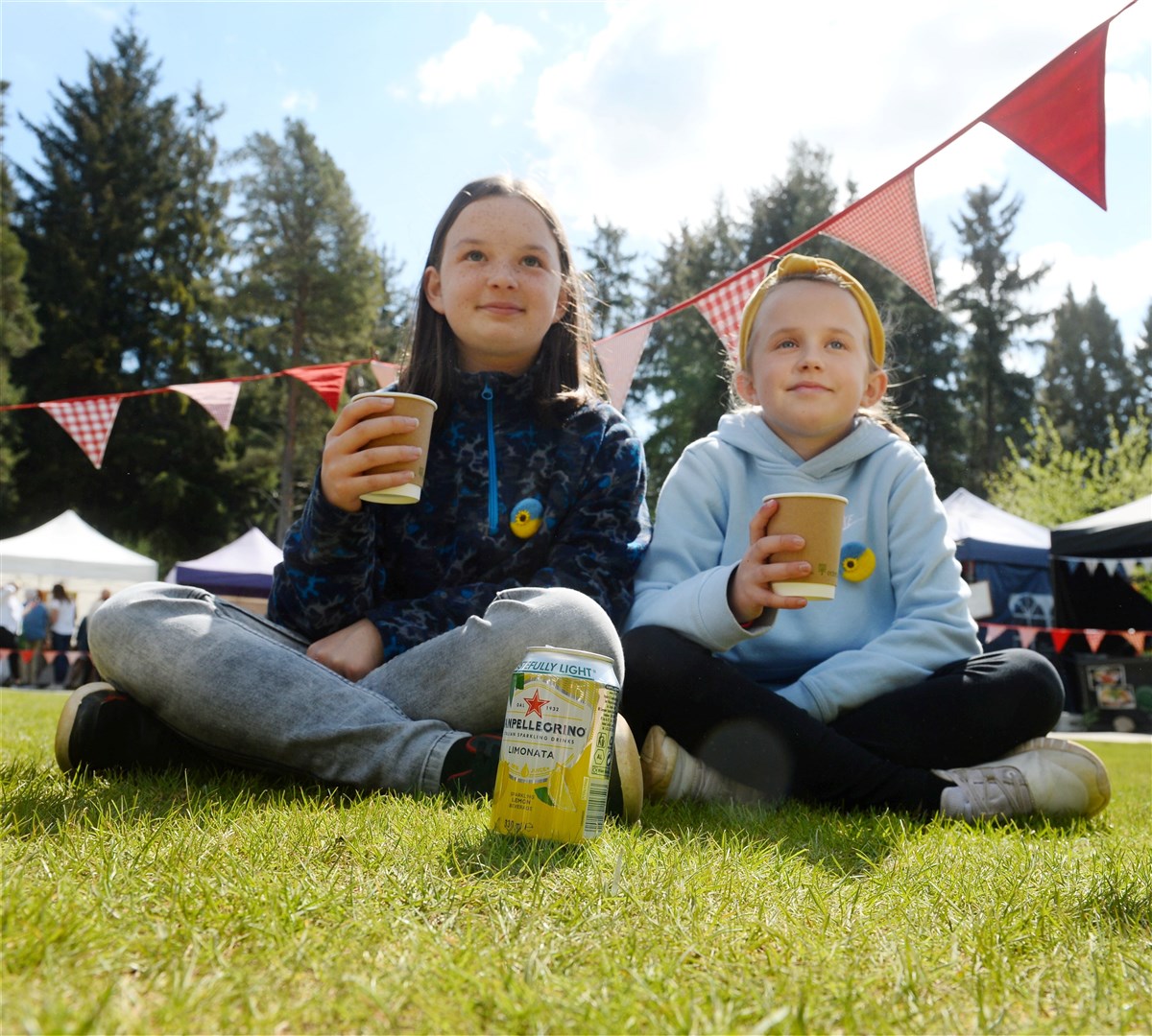 Exclusively Highlands market hosted at Wildwoodz.Enjoying a lemonade is Amelie and Charlotte Irish.Picture Gary Anthony.