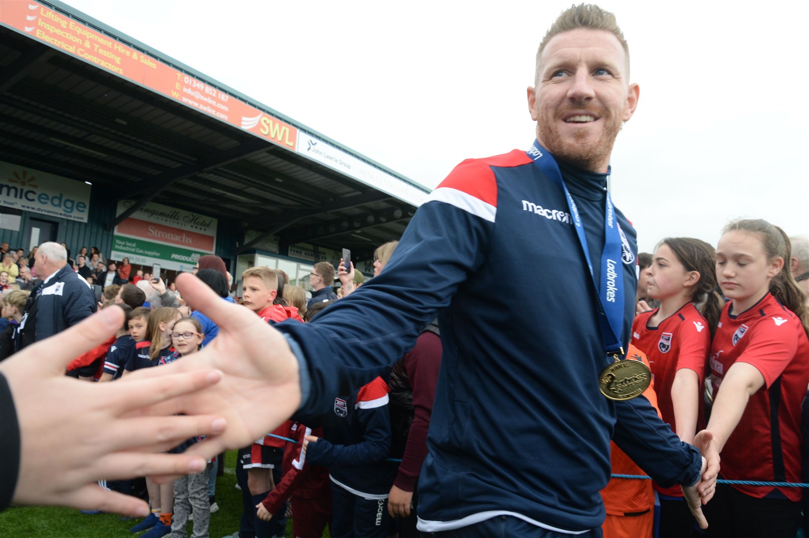 Michael Gardyne has signed a two-year extension.