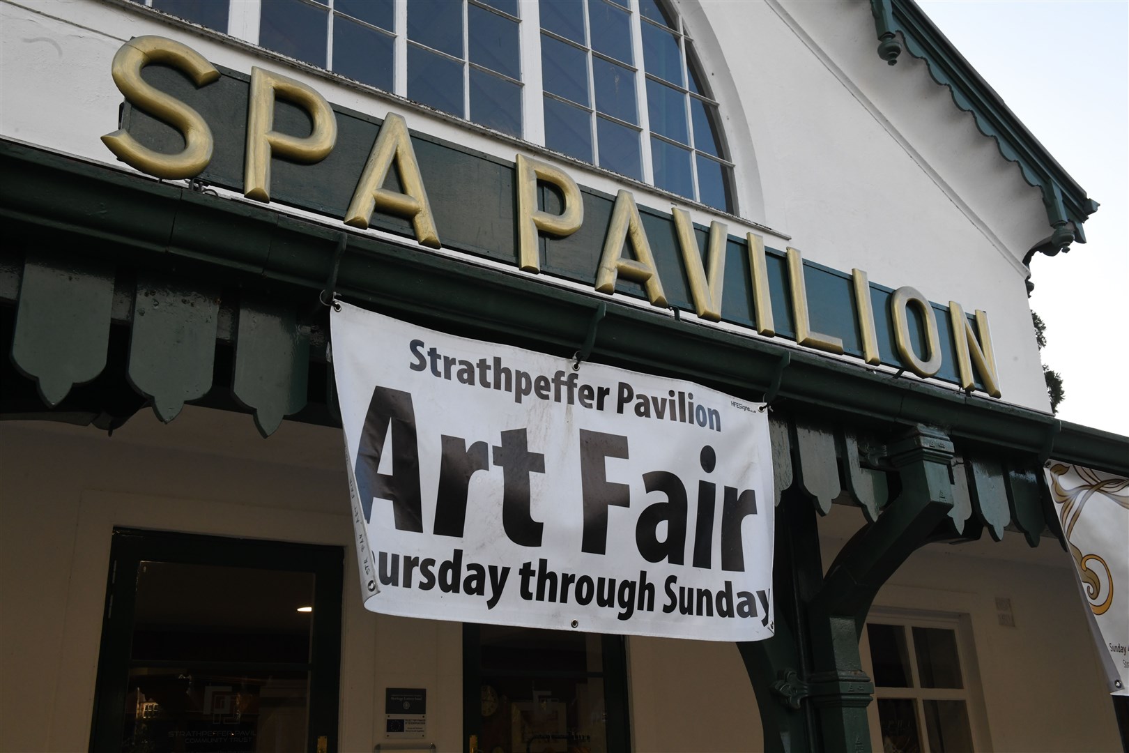 Strathpeffer Pavilion Art Fair sign. Picture: James Mackenzie.