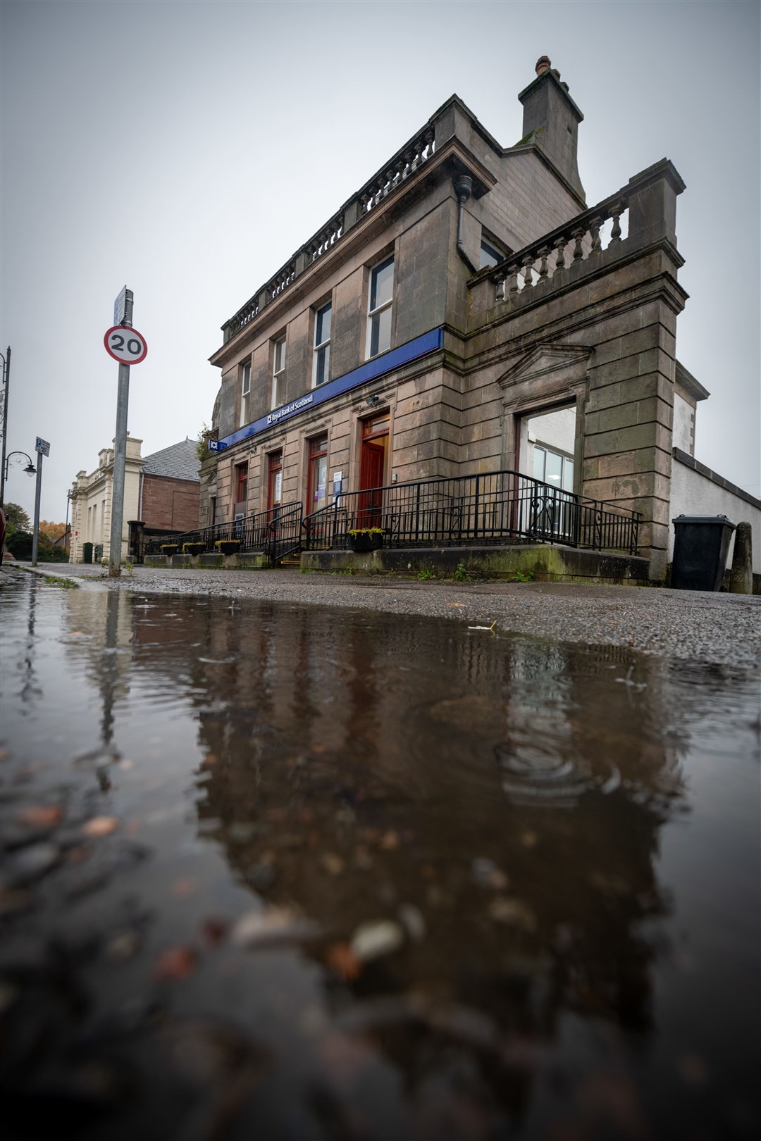 Many locally lamented a sad day for Dingwall as its Royal Bank of Scotland closed its doors for the last time. Picture: Callum Mackay