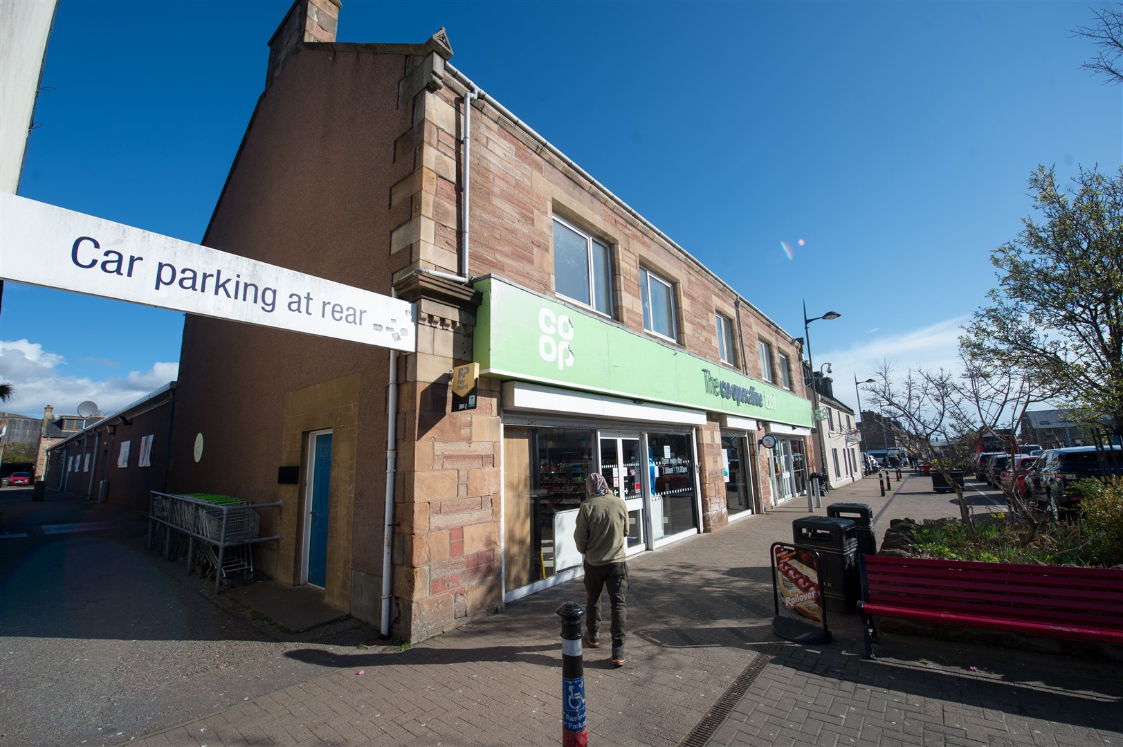 Plans have been lodged which would see the existing Co-op store in Invergordon High Street replaced with another set to open in summer of 2020.