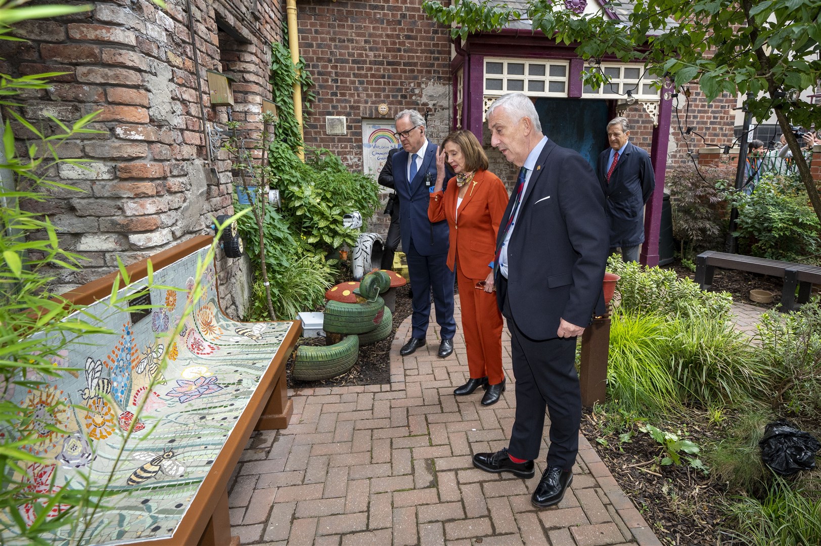 Nancy Pelosi and Sir Lindsay Hoyle visit the Coronation Street set (Peter Byrne/PA)
