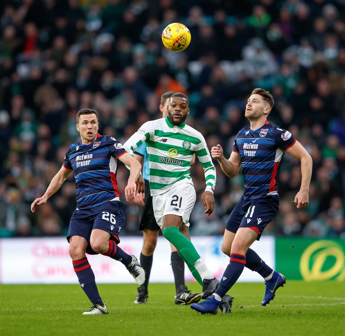 Picture - Ken Macpherson, Inverness. Celtic(3) v Ross County(0). 26.01.20. Celtic's Olivier Ntcham squeezes the ball between Ross County's Don Cowie and Iain Vigurs.