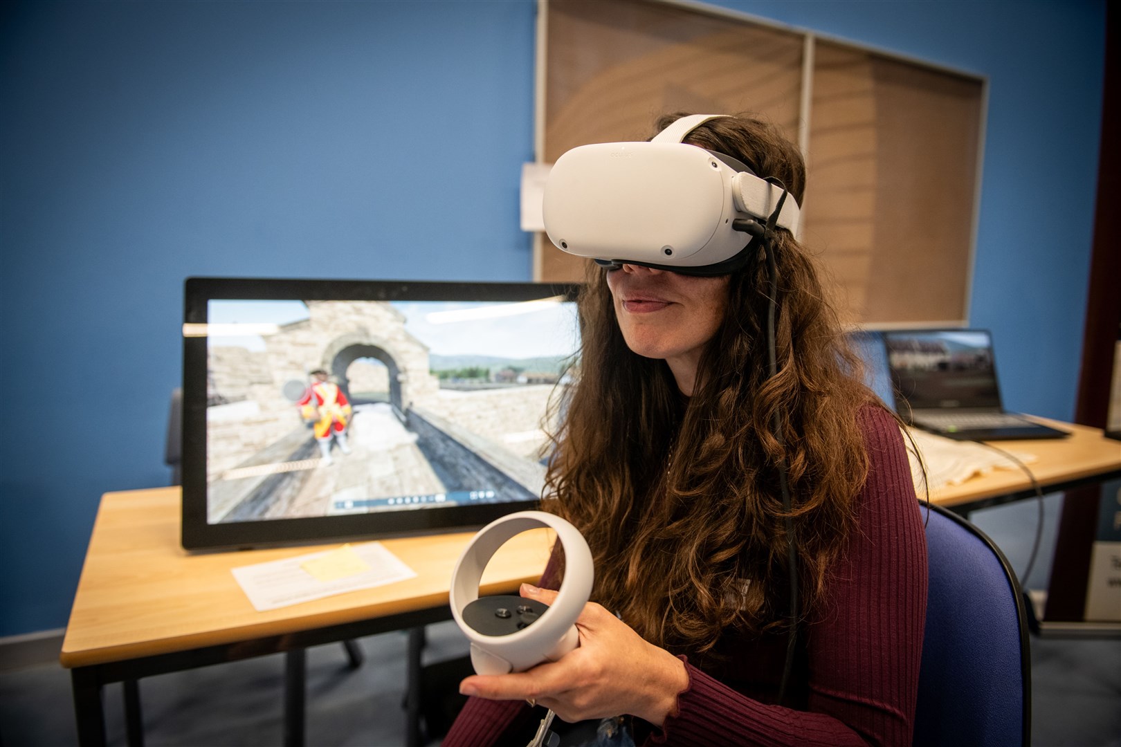 Dr Catherine Cassidy, University of St Andrews using VR explore the fort at Fort William in 1746. Picture: Callum Mackay..