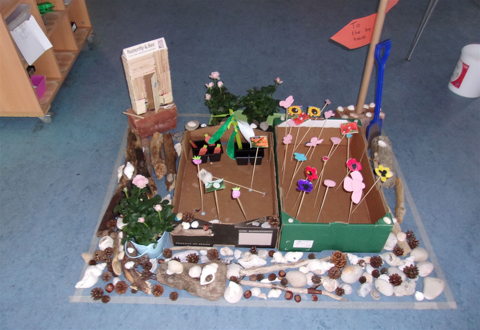 Children as young as three at Junior World Nairn helped create this entry.