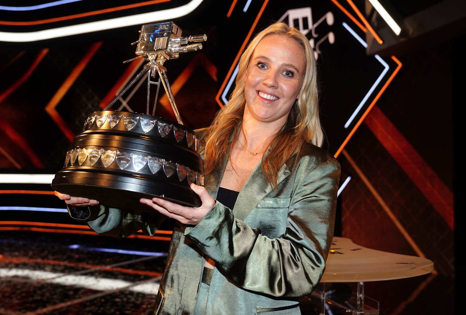 Beth Mead poses with The BBC Sports Personality of the Year Award (David Davies/PA)